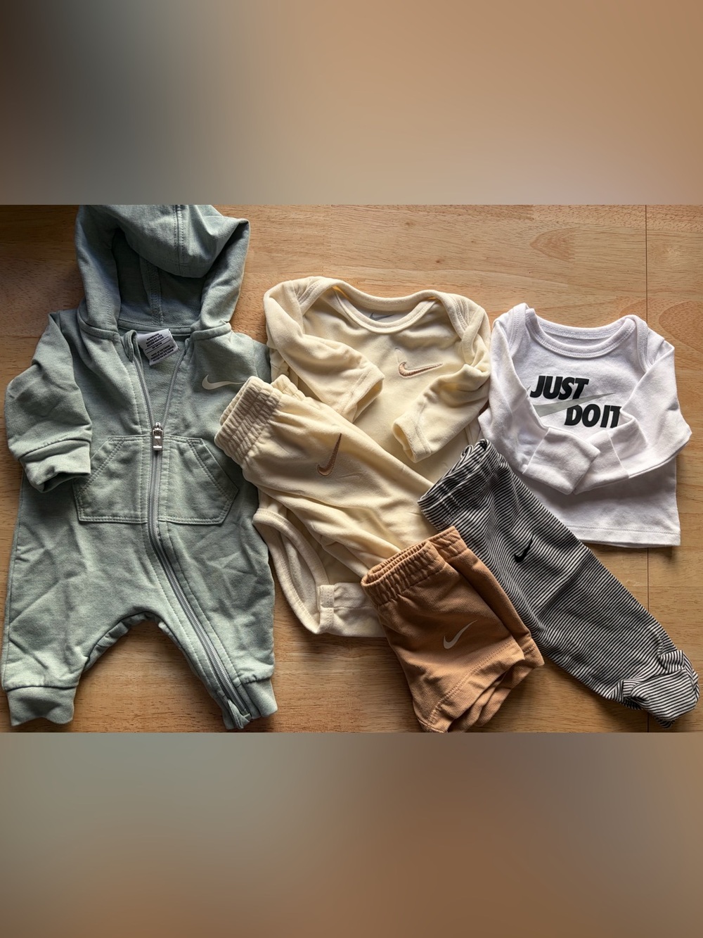 Nike Infant Cream & Taupe Swoosh Bodysuit Set - Picture 1 of 4